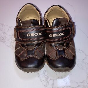 Geox Toddler Boy’s Velcro Sneakers Size 6.5